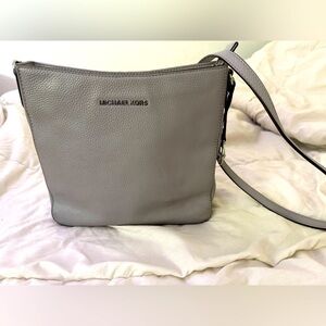 Michael kors grain leather purse gray in super clean condition